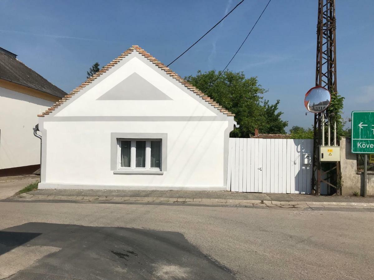 Golyashaz Apartman Kovagoors Zewnętrze zdjęcie